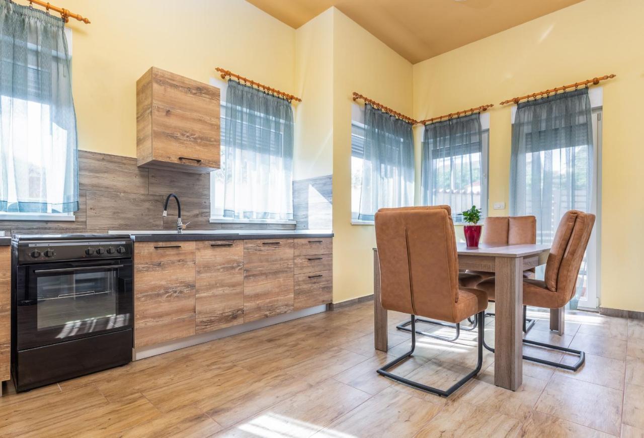Apartment Monte *